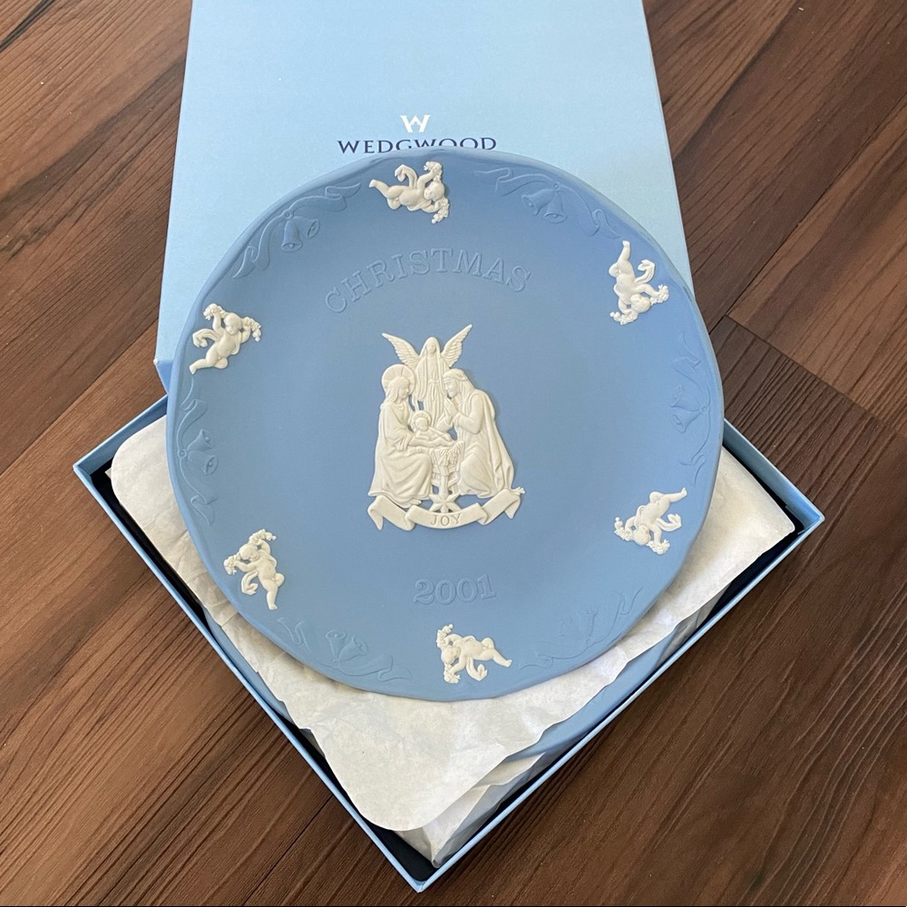 2001 WEDGEWOOD ANNUAL